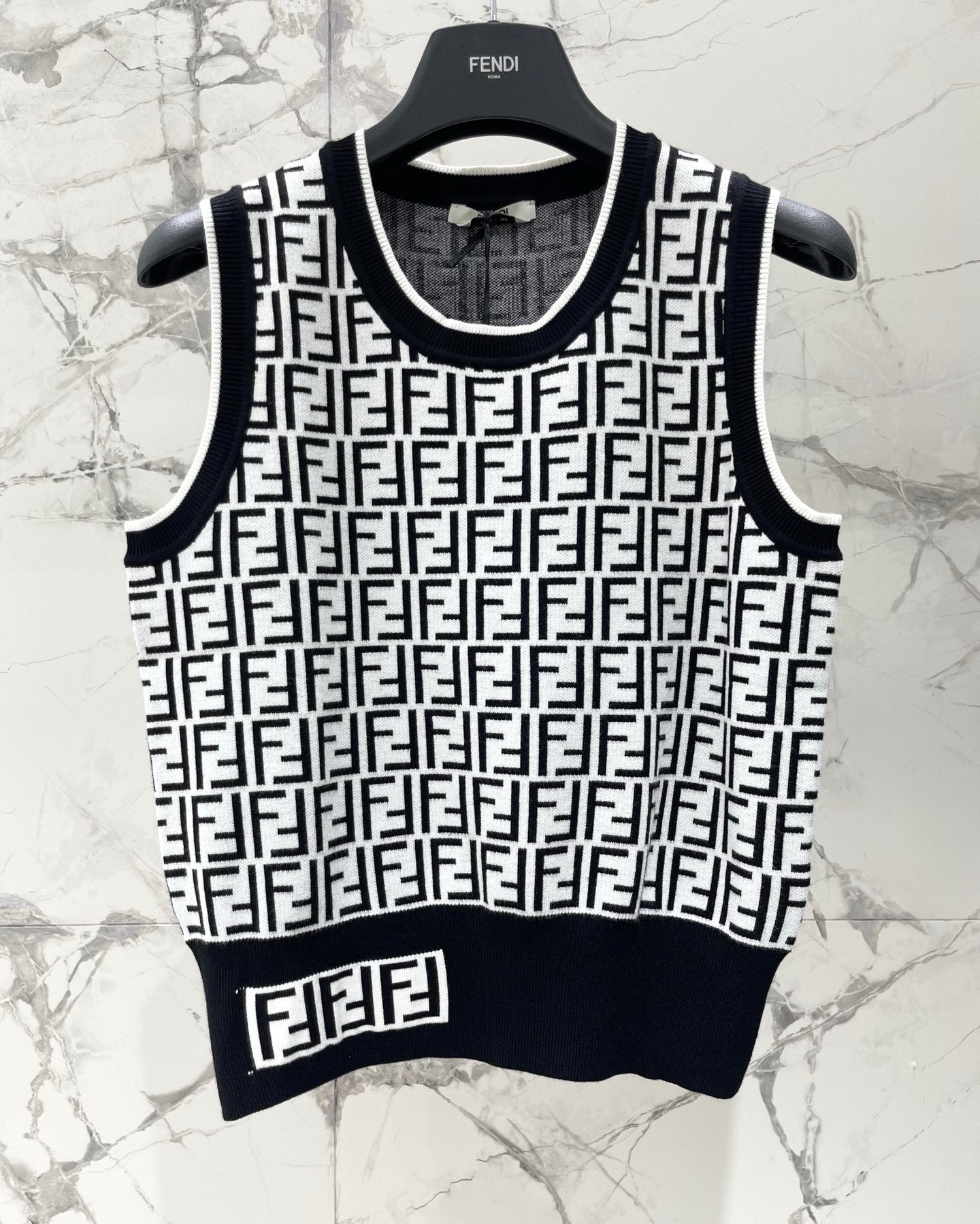 FENDI 26S KNIT TANK TOP 046