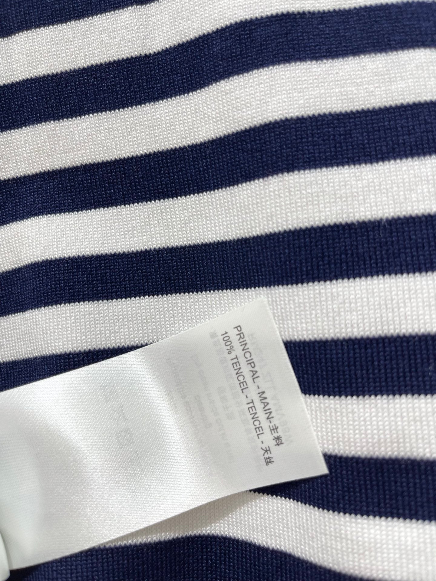 LV 26S T-SHIRT STYLE 199