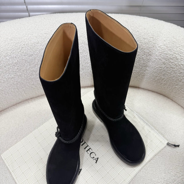 BOTTEGA VENETA 26S TALL BOOTS IN BLACK SUEDE WITH ROPE DETAIL