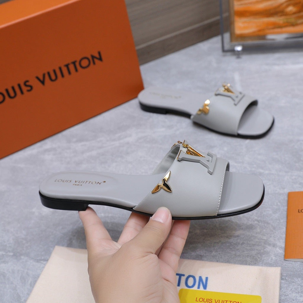 LV 26S FLAT SLIDE SANDALS IN LIGHT GREY CALFSKIN GOLD HARDWARE