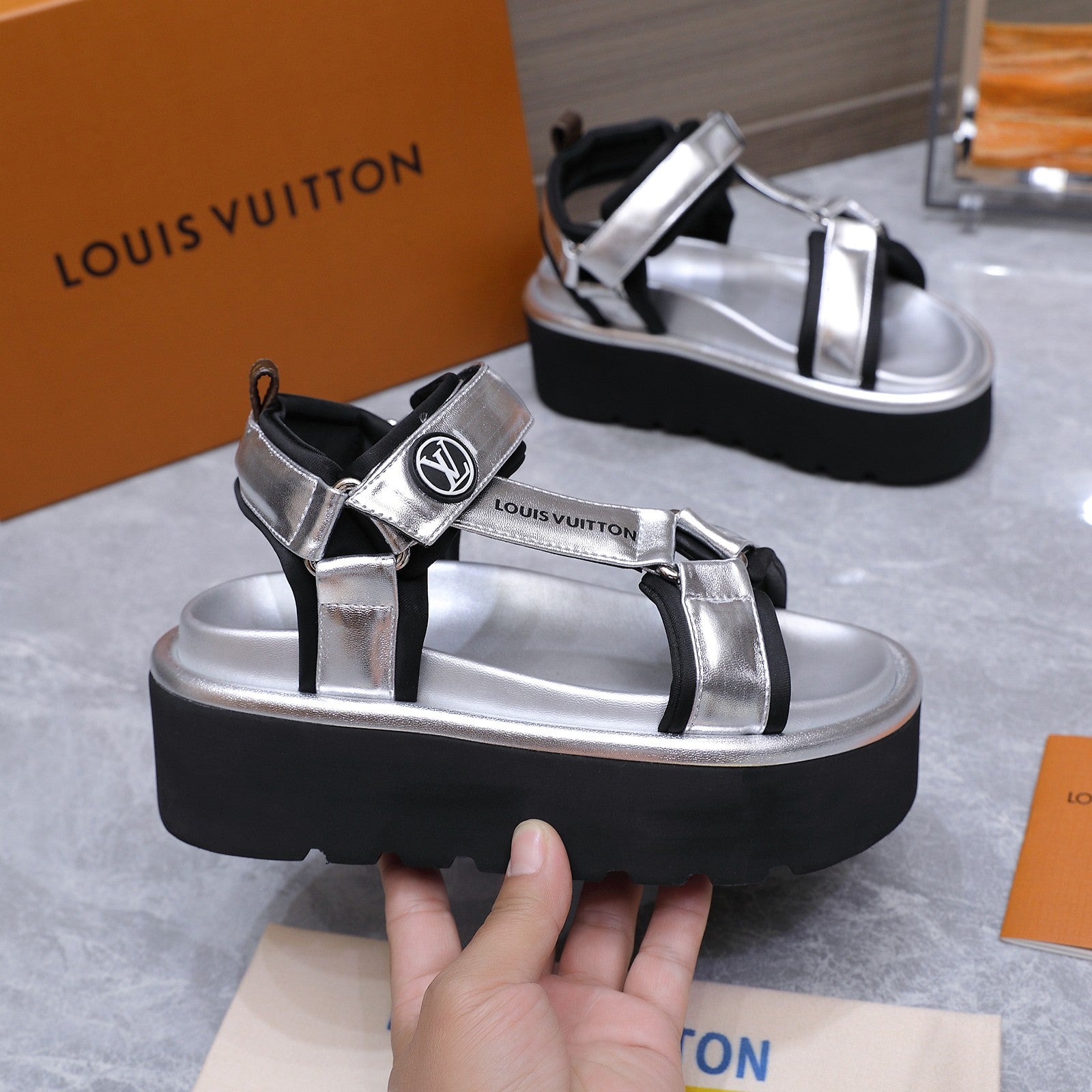 LV 26S CHAMELEON PLATFORM SANDALS 60MM IN SILVER CALFSKIN AND EVA