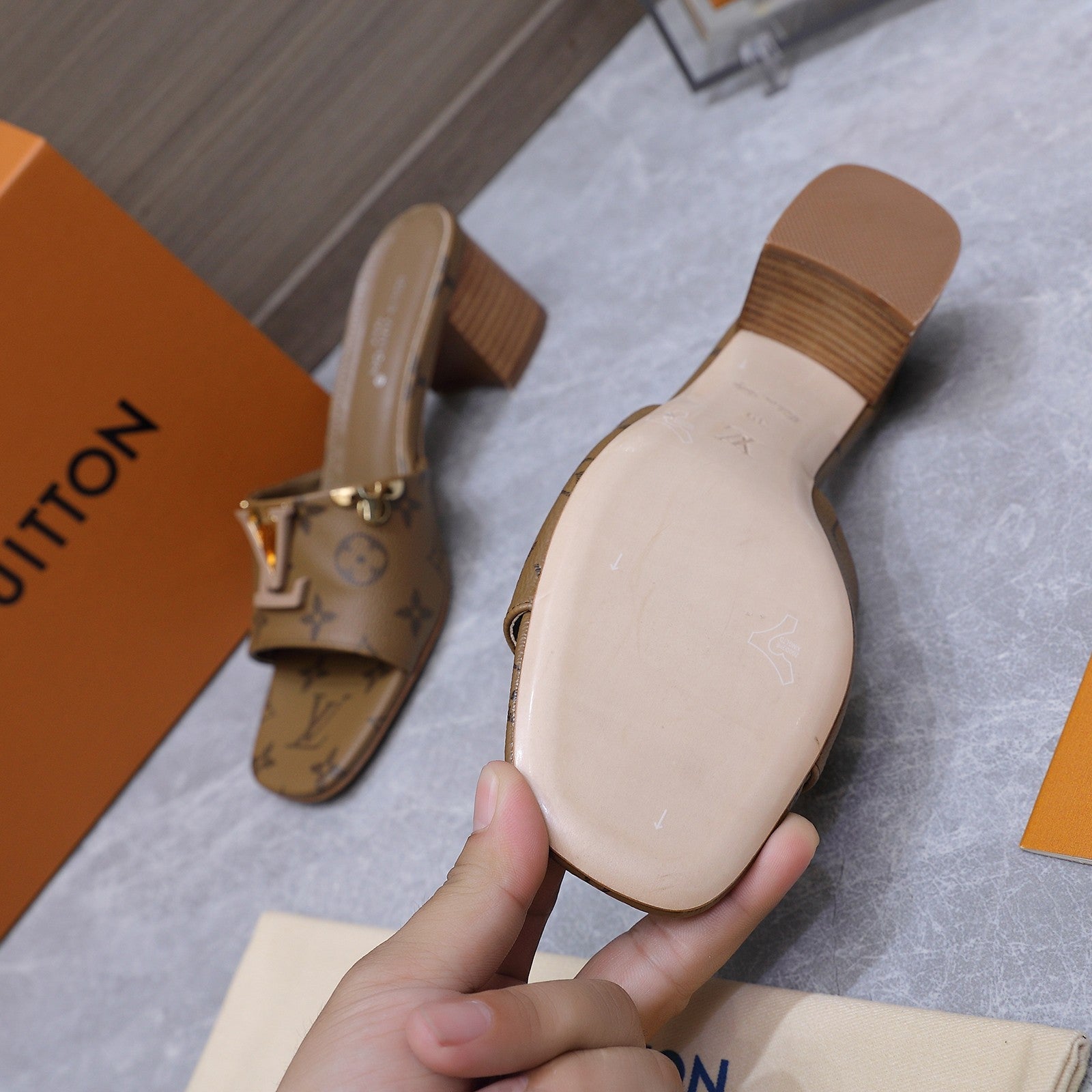 LV 26S BLOCK HEEL MULE SANDALS 55MM IN BROWN MONOGRAM CALFSKIN GOLD HARDWARE