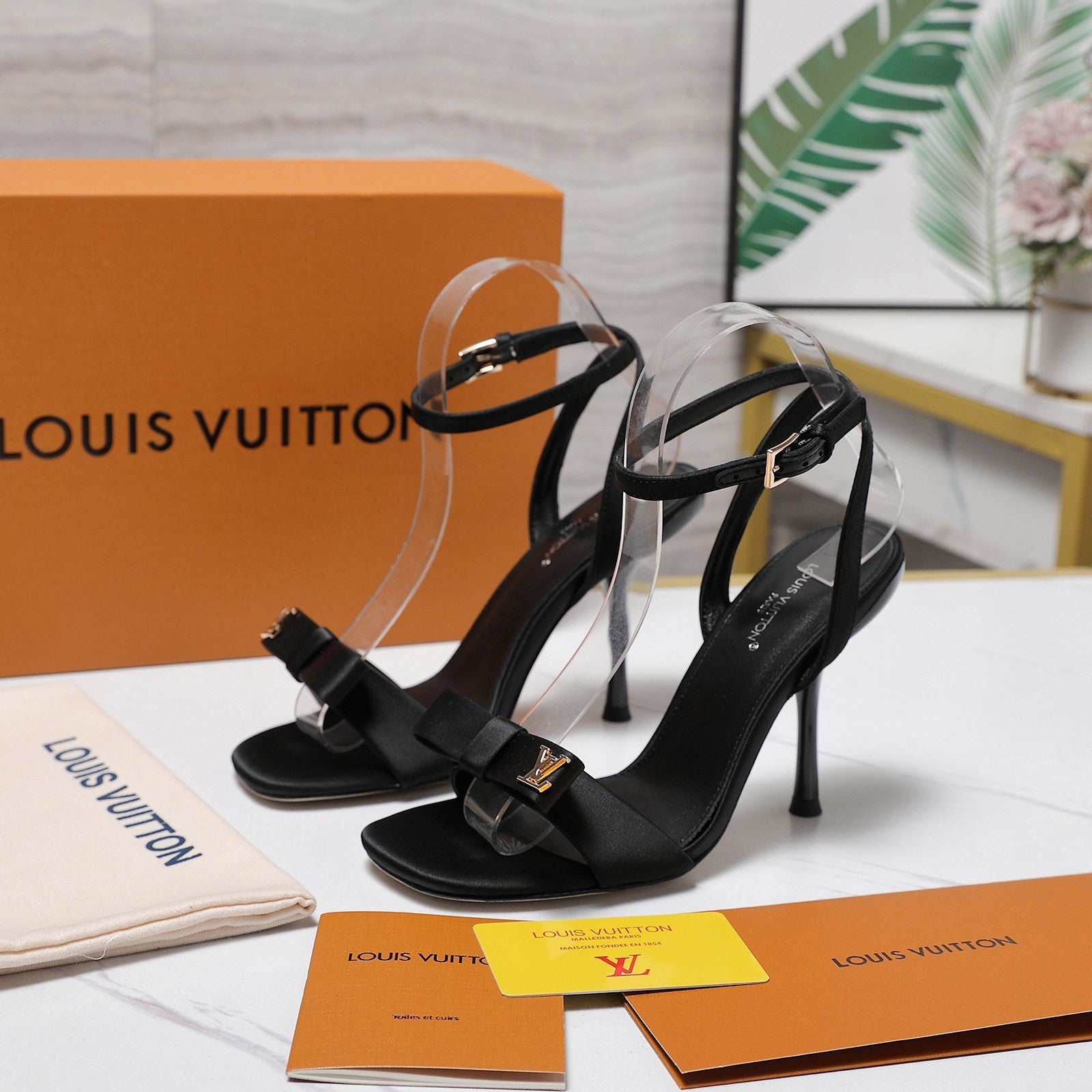 LV 26S 6AM SANDALS 90MM IN BLACK SATIN WITH BOW