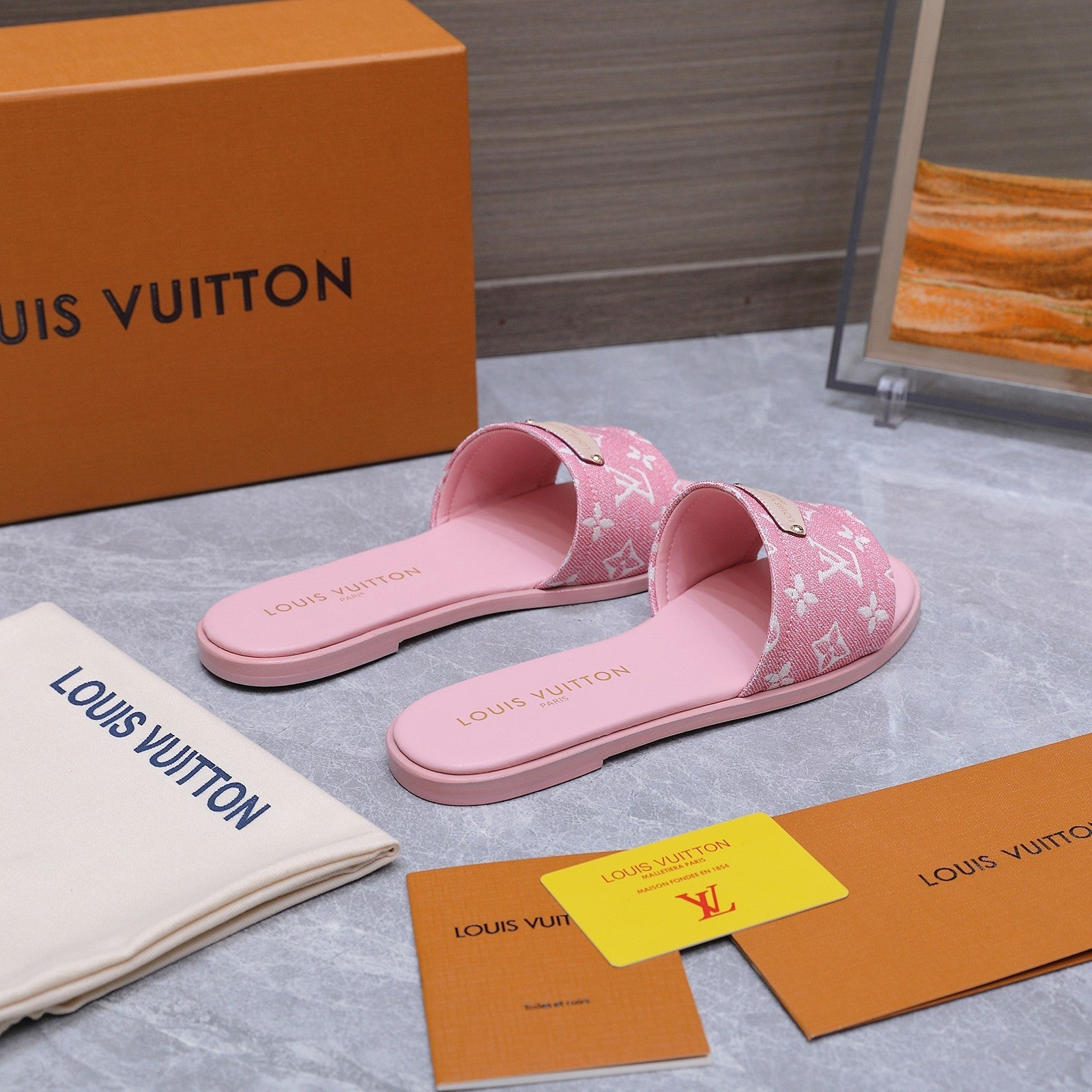 LV 26S FLAT SLIDE SANDALS IN LIGHT PINK MONOGRAM CANVAS AND CALFSKIN