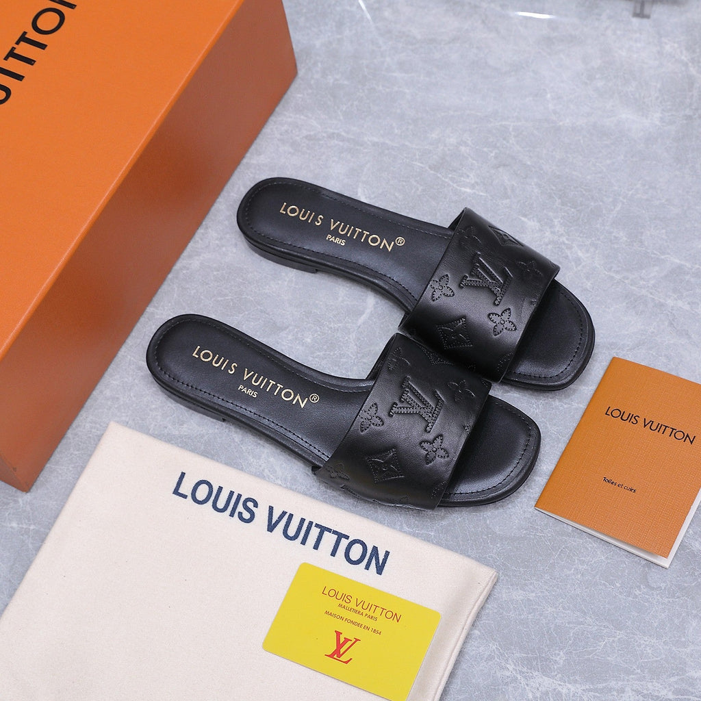 LV 26S FLAT SLIDE SANDALS IN BLACK CALFSKIN EMBOSSED MONOGRAM LOGO