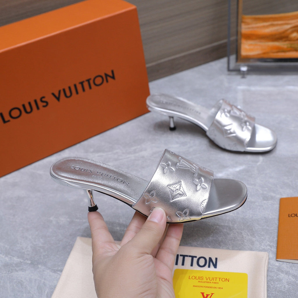 LV 26S 6AM MULE 55MM IN SILVER CALFSKIN EMBOSSED MONOGRAM LOGO