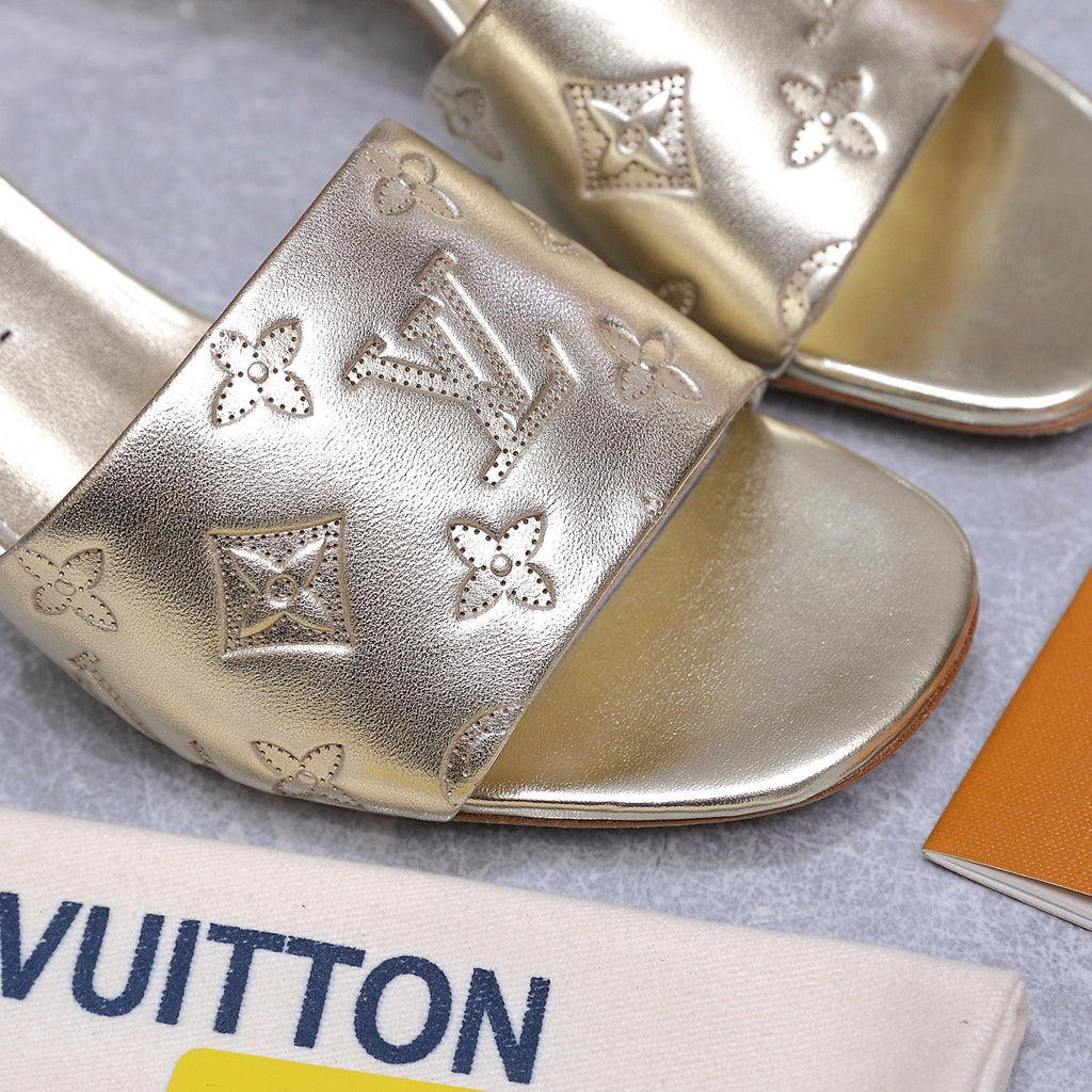 LV 26S 6AM MULE 55MM IN GOLD CALFSKIN EMBOSSED MONOGRAM LOGO