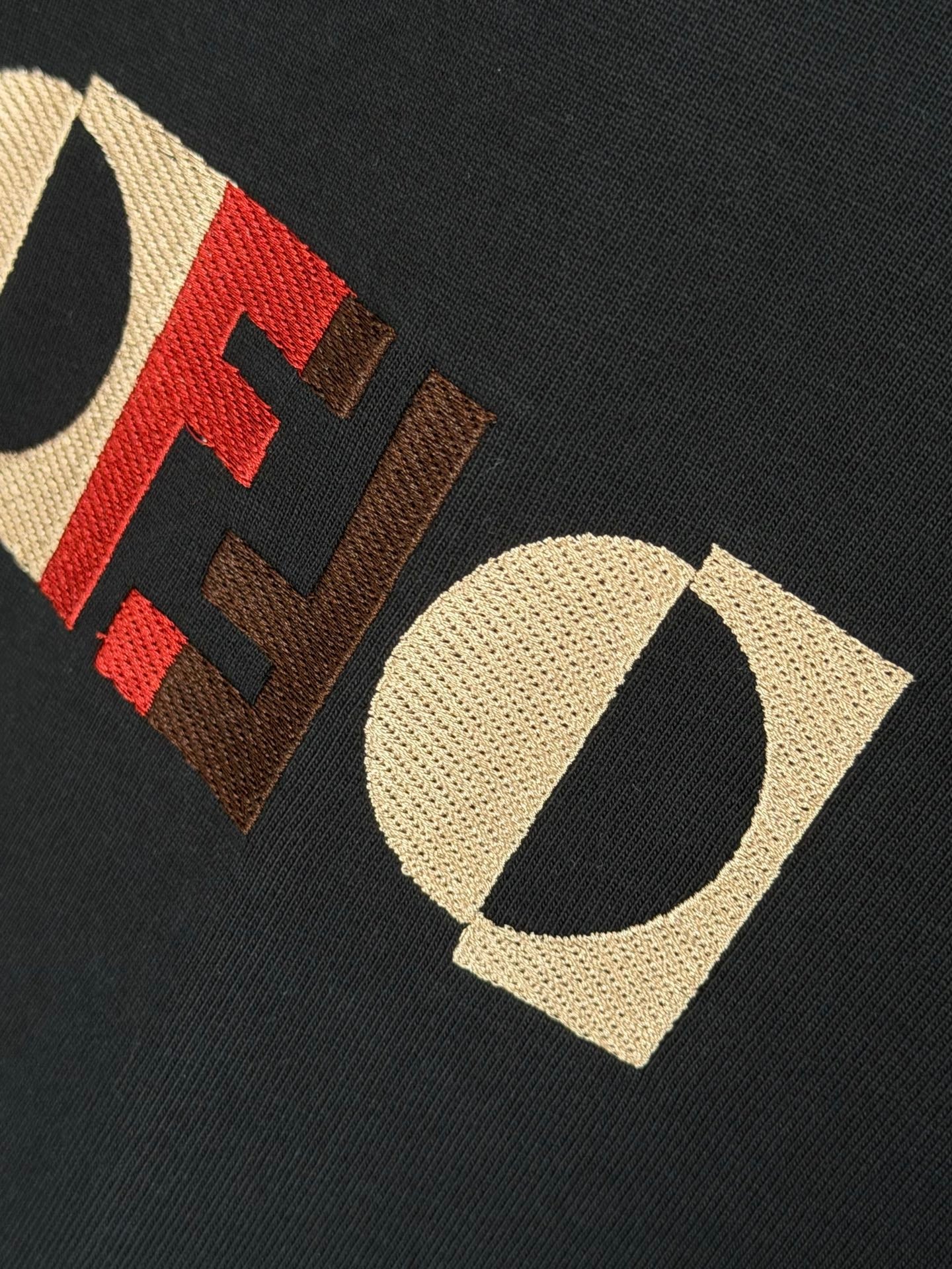 FENDI 26S SHORT SLEEVE T-SHIRT 188