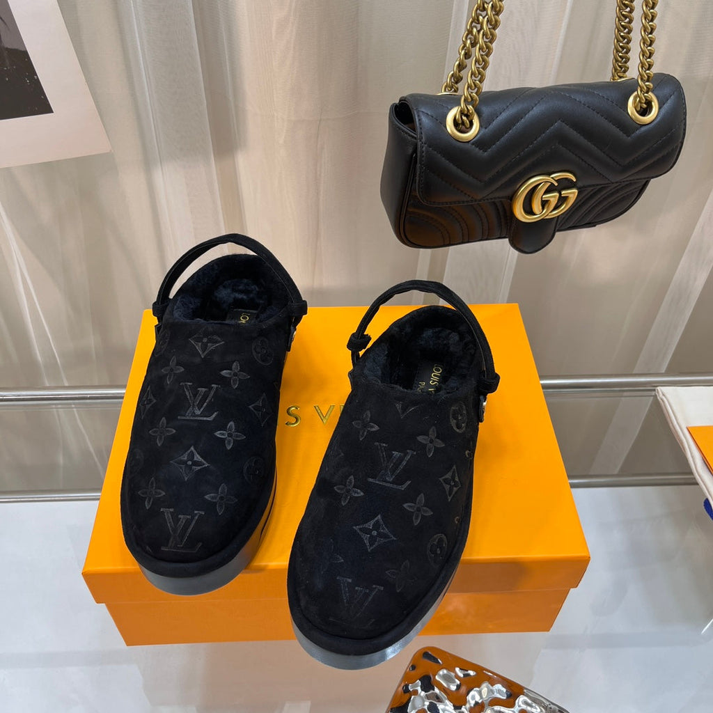 LV WOMEN'S COSY FLAT COMFORT CLOGS IN BLACK MONOGRAM SUEDE
