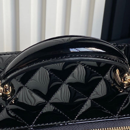 CHANEL 25S VANITY CASE 17 IN BLACK PATENT CALFSKIN GOLD HARDWARE