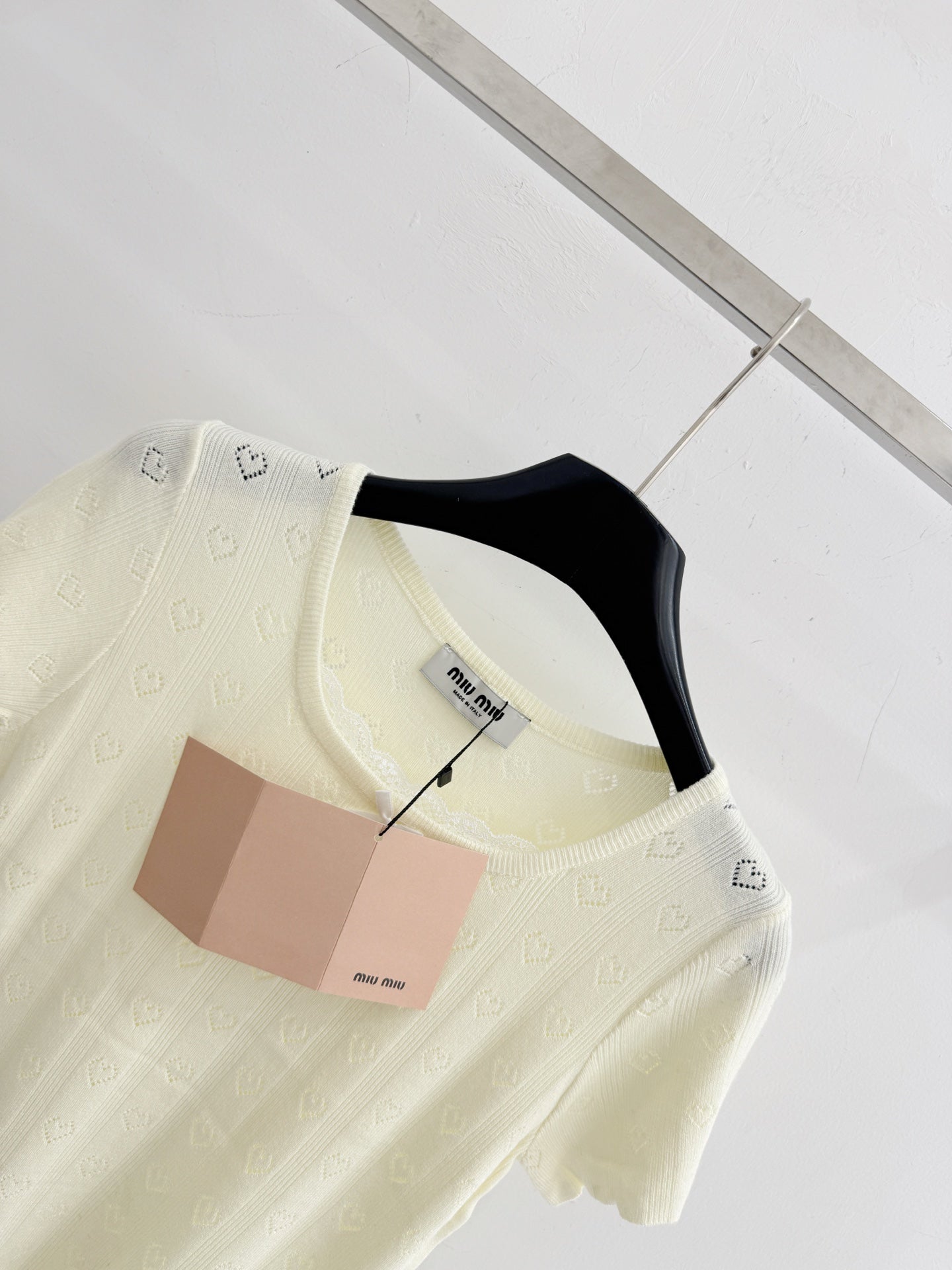 MIUMIU 26S SHORT-SLEEVED SWEATER STYLE 1076