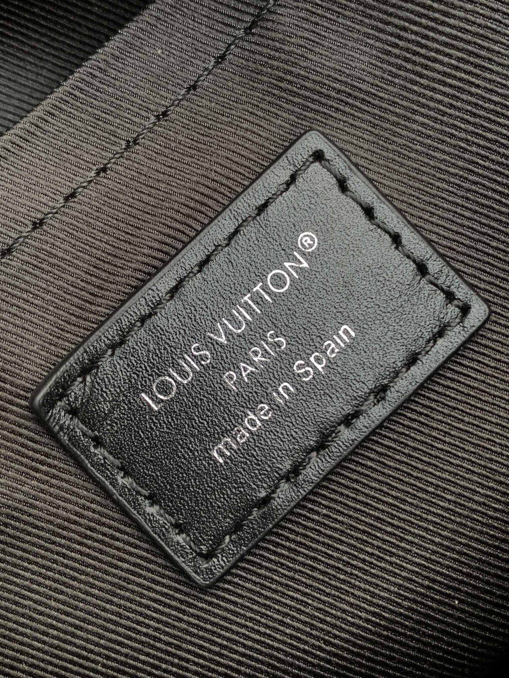 LV 25S KEEPALL CARGO BANDOULIÈRE 25 IN BLACK CALFSKIN SILVER HARDWARE