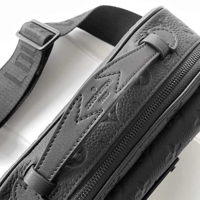 LV 26S S LOCK CROSSBODY BAG 22 IN BLACK EMBOSSED TAURILLON LEATHER