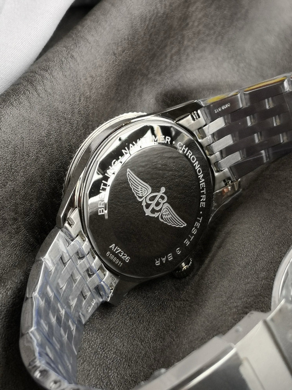 NAVITIMER AUTOMATIC 41 STEEL BEZEL BLACK AND WHITE DIAL