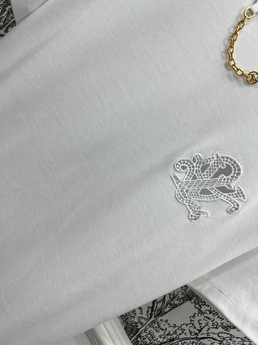 LV 25S SHORT SLEEVE T-SHIRT WITH EMBROIDERED LOGO 263036