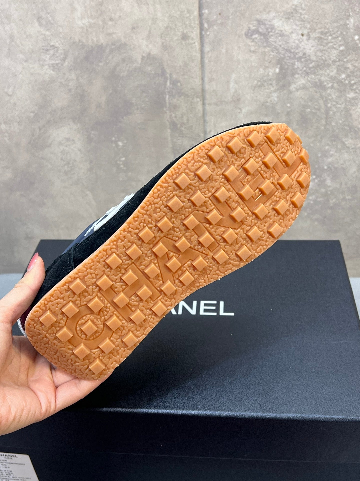 CHANEL 26S RUNNING SNEAKERS IN NAVY BLACK SUEDE AND NYLON CC LOGO
