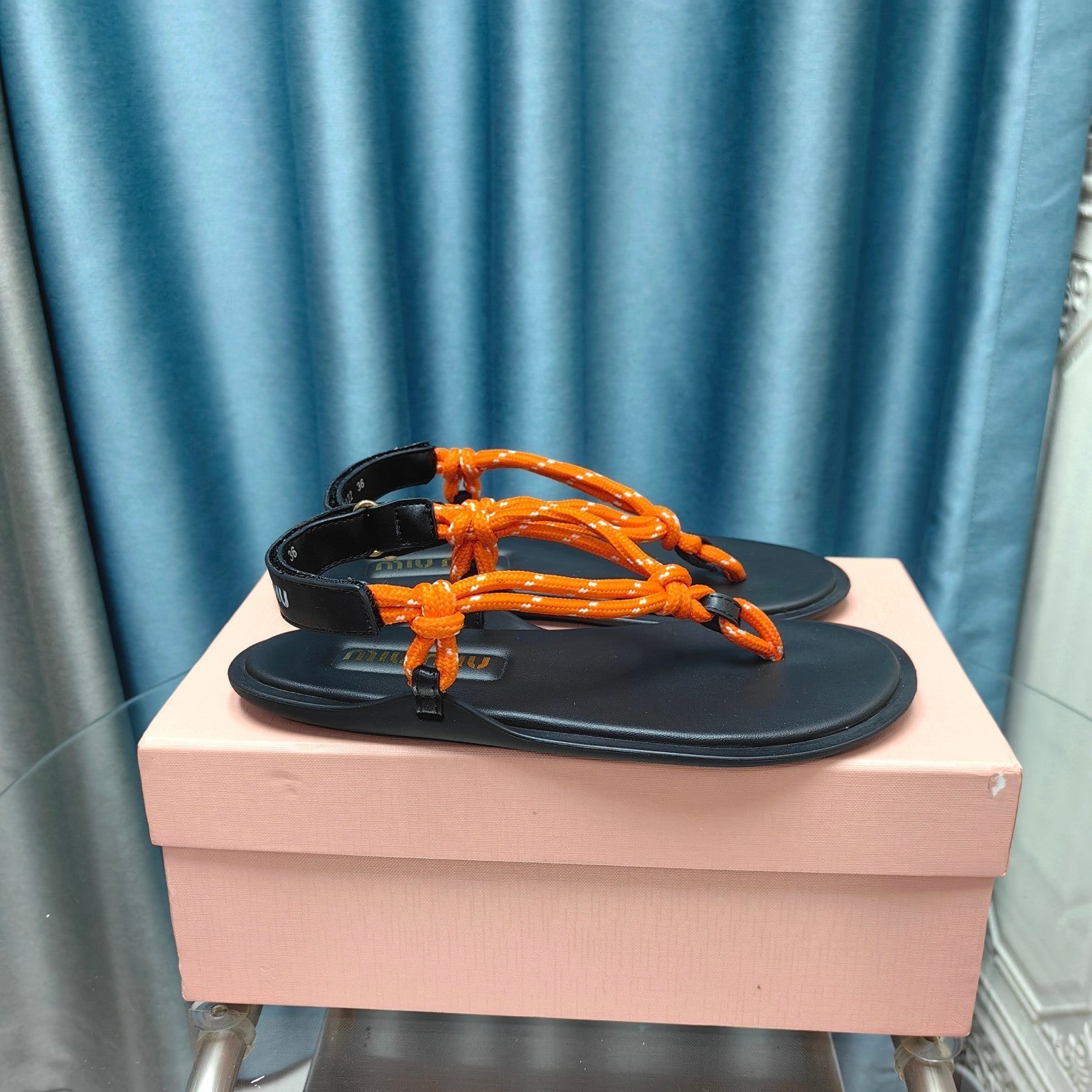 FLIP-FLOPS SANDAL BLACK SHEEPSKIN WITH ORANGE STRAP