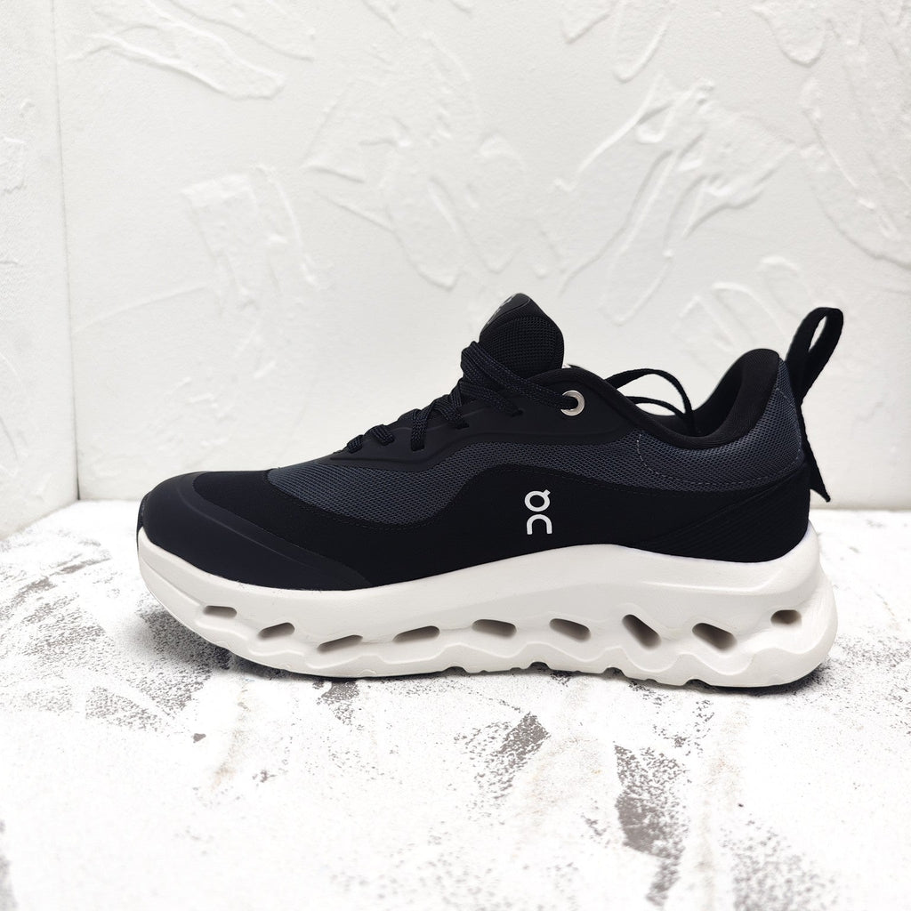 CLOUDTILT 2.0 SNEAKER IN BLACK CALFSKIN AND BREATHABLE MESH