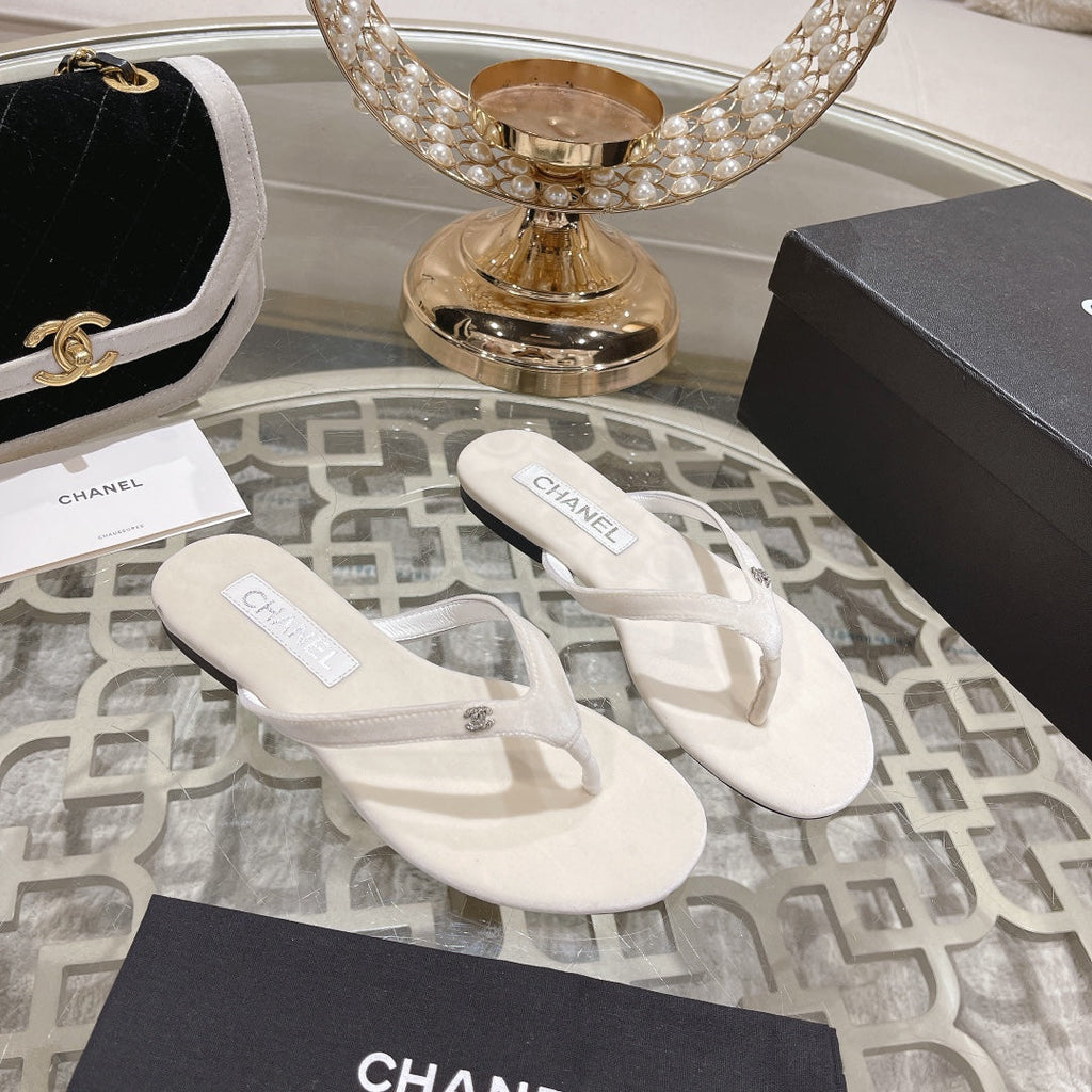 Double CC Flip Flop Thongs White Sheepskin