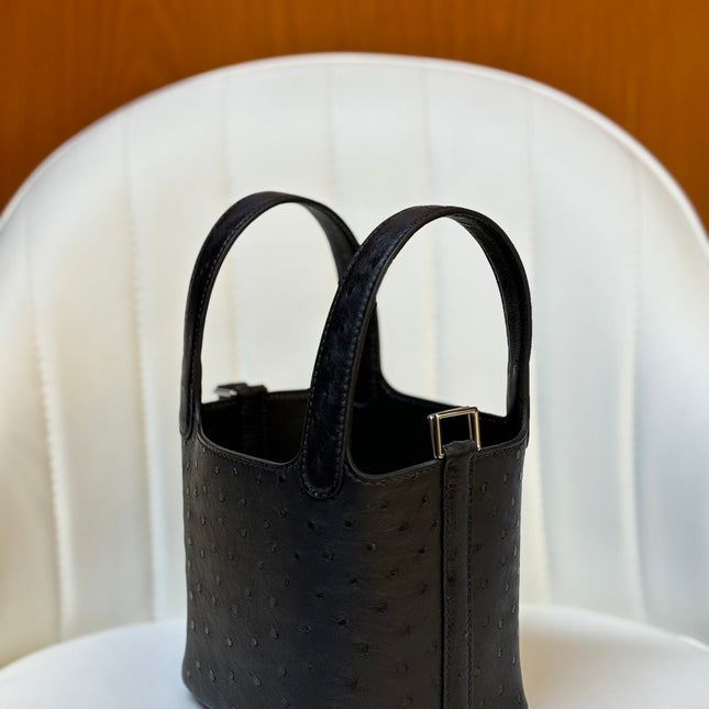 HM 25S PICOTIN LOCK 14 CM IN BLACK OSTRICH WITH SILVER HARDWARE