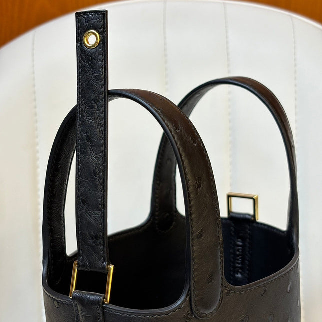 HM 25S PICOTIN LOCK 14 CM IN BLACK OSTRICH WITH GOLD HARDWARE