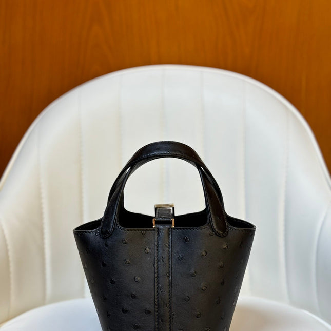 HM 25S PICOTIN LOCK 14 CM IN BLACK OSTRICH WITH GOLD HARDWARE