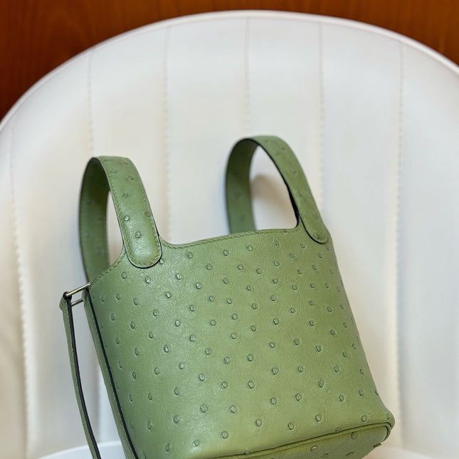 HM 25S PICOTIN LOCK 14 CM IN OLIVE GREEN OSTRICH WITH SILVER HARDWARE