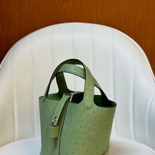 HM 25S PICOTIN LOCK 14 CM IN OLIVE GREEN OSTRICH WITH SILVER HARDWARE