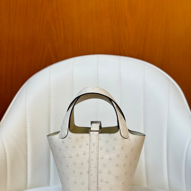 HM 25S PICOTIN LOCK 14 CM IN CREAM WHITE OSTRICH WITH SILVER HARDWARE