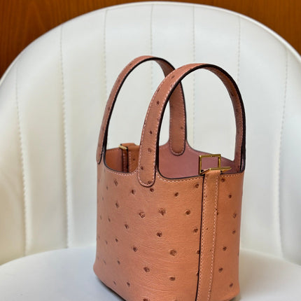 HM 25S PICOTIN LOCK 14 CM IN LIGHT CLAY ORANGE OSTRICH WITH GOLD HARDWARE