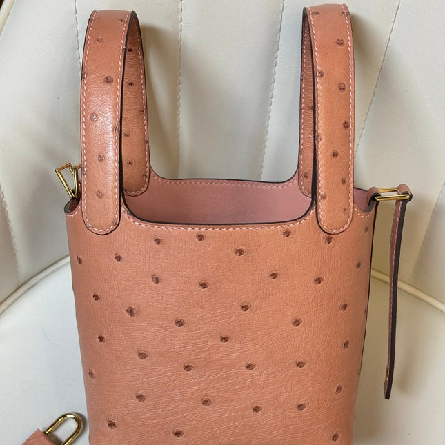 HM 25S PICOTIN LOCK 14 CM IN LIGHT CLAY ORANGE OSTRICH WITH GOLD HARDWARE