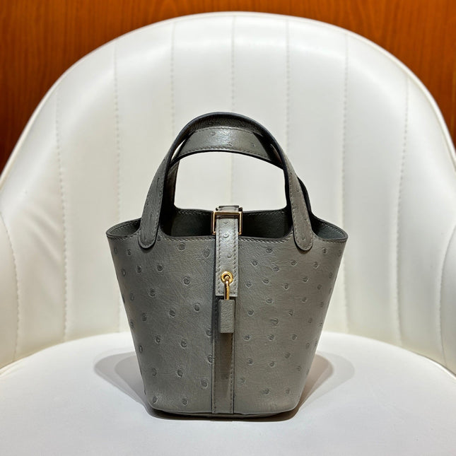 HM 25S PICOTIN LOCK 14 CM IN GREY OSTRICH WITH GOLD HARDWARE