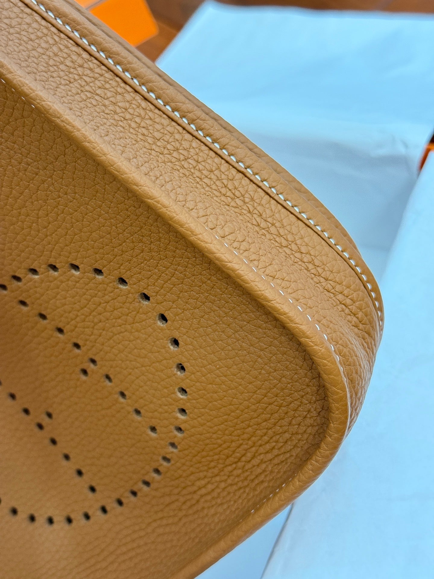 HM 26S EVELYNE BAG 23CM IN ORANGE BROWN GRAINED CALFSKIN