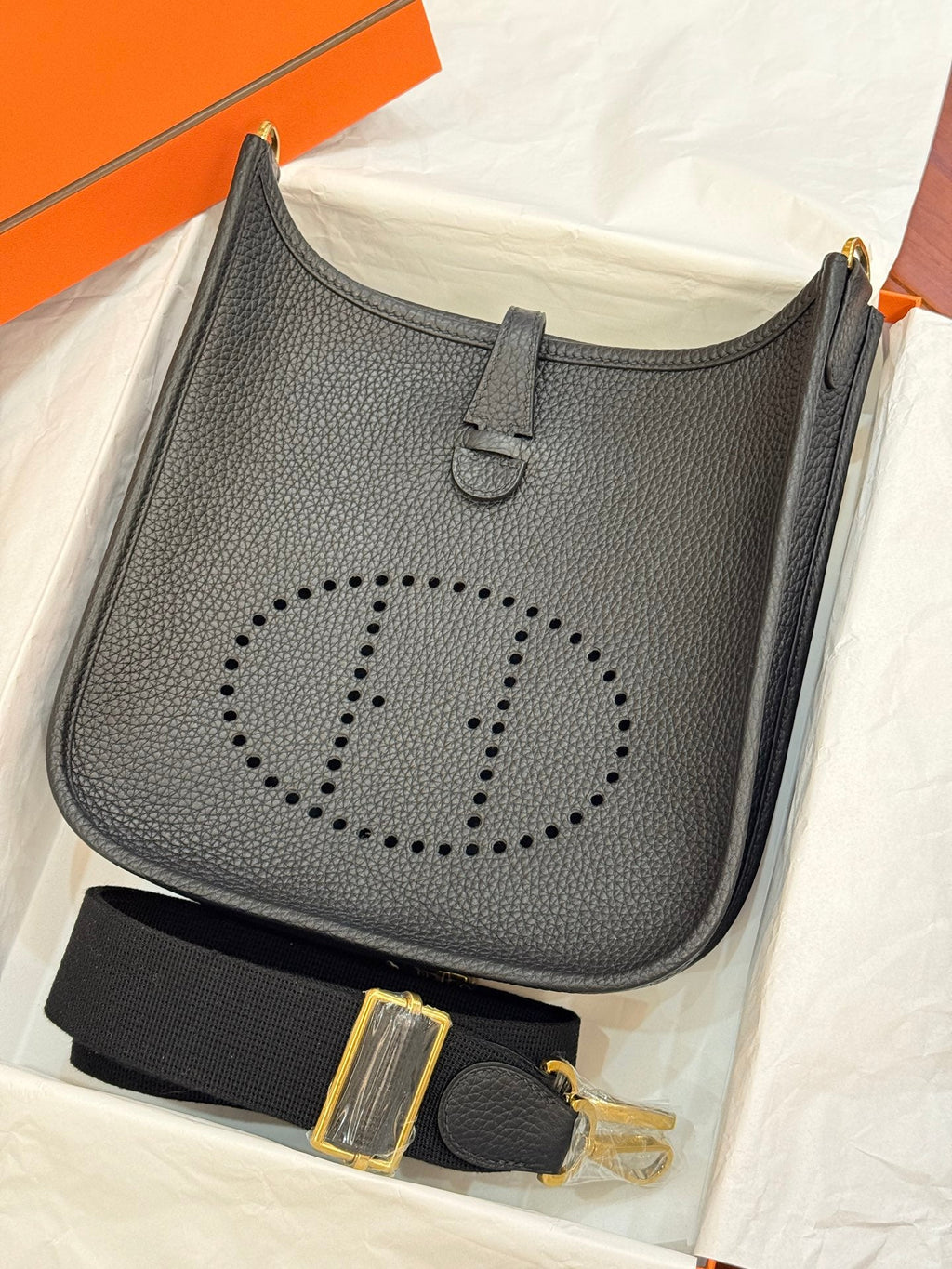 HM 26S EVELYNE BAG 23MM IN BLACK GRAINED CALFSKIN