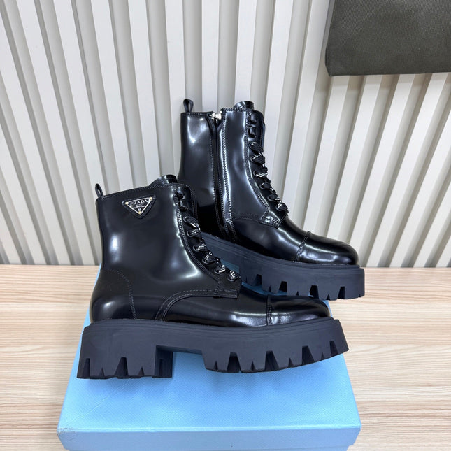PRADA 25S MONOLITH BOOTS IN BLACK GLOSSY CALFSKIN