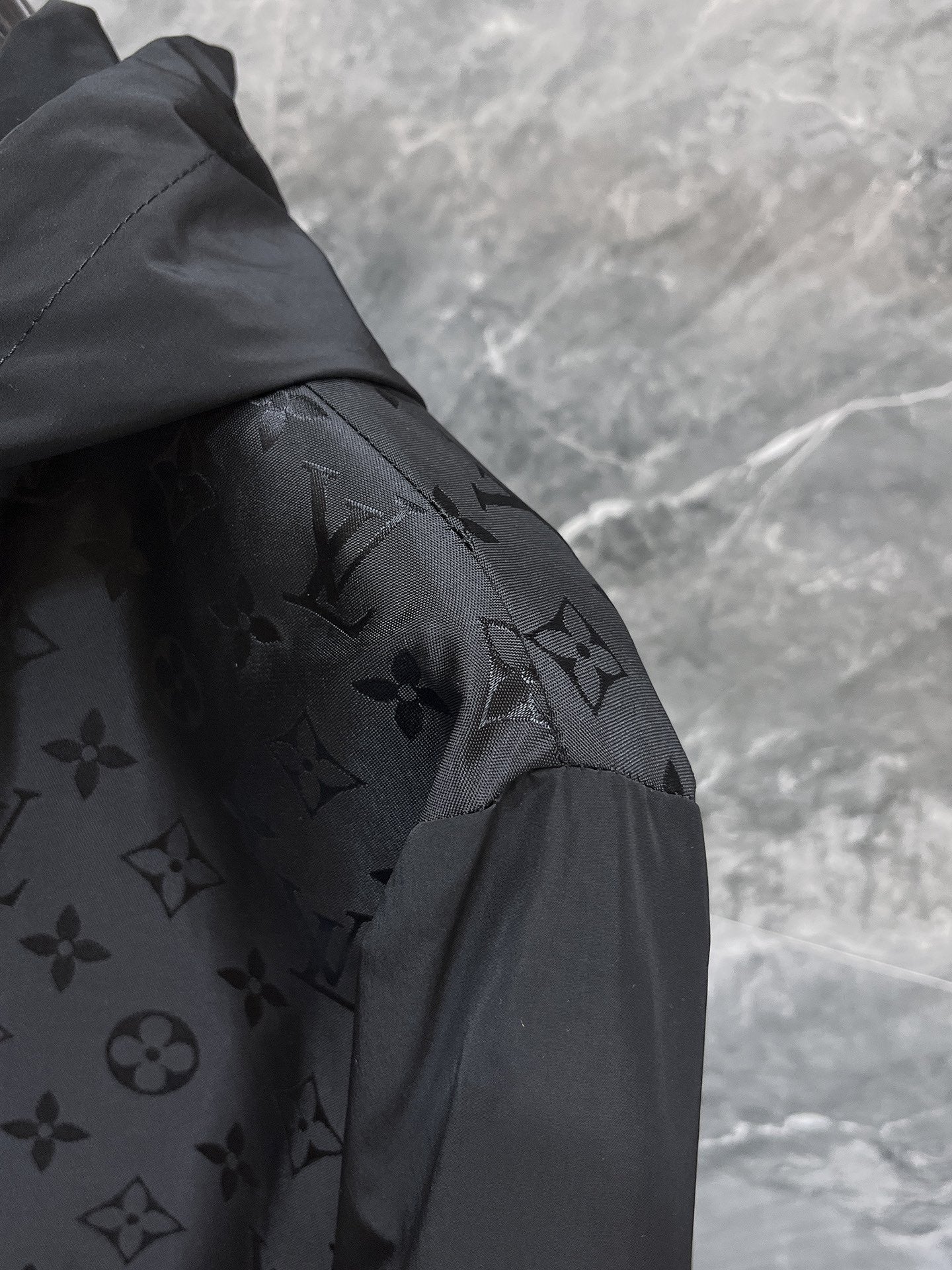 LV BLACK MONOGRAM JACKET 239558
