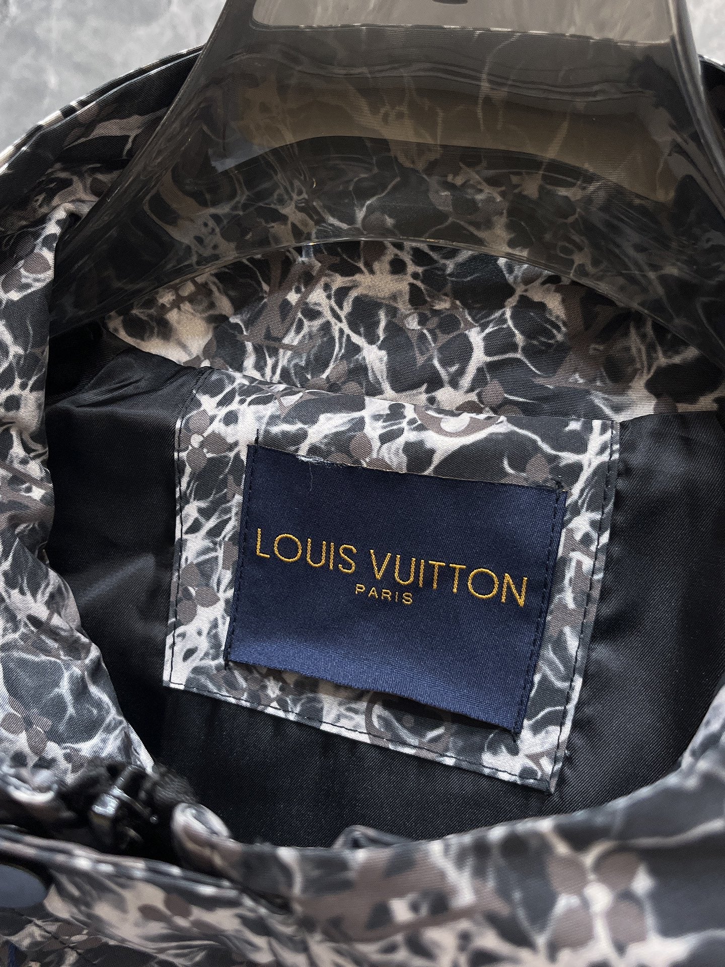 LV BLACK MIX WHITE MONOGRAM JACKET 239557