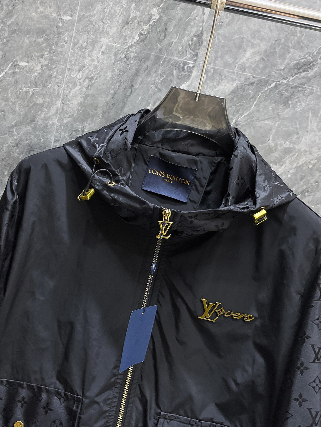 LV BLACK JACKET 239563