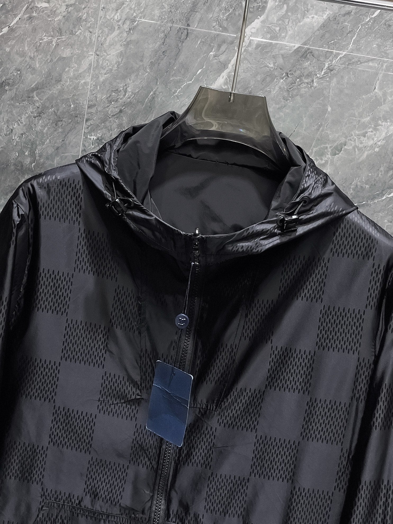 LV BLACK DAMIER JACKET 239564