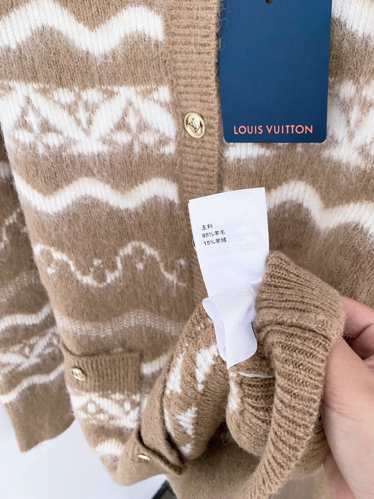 LV 25S V-NECK CARDIGAN 99270