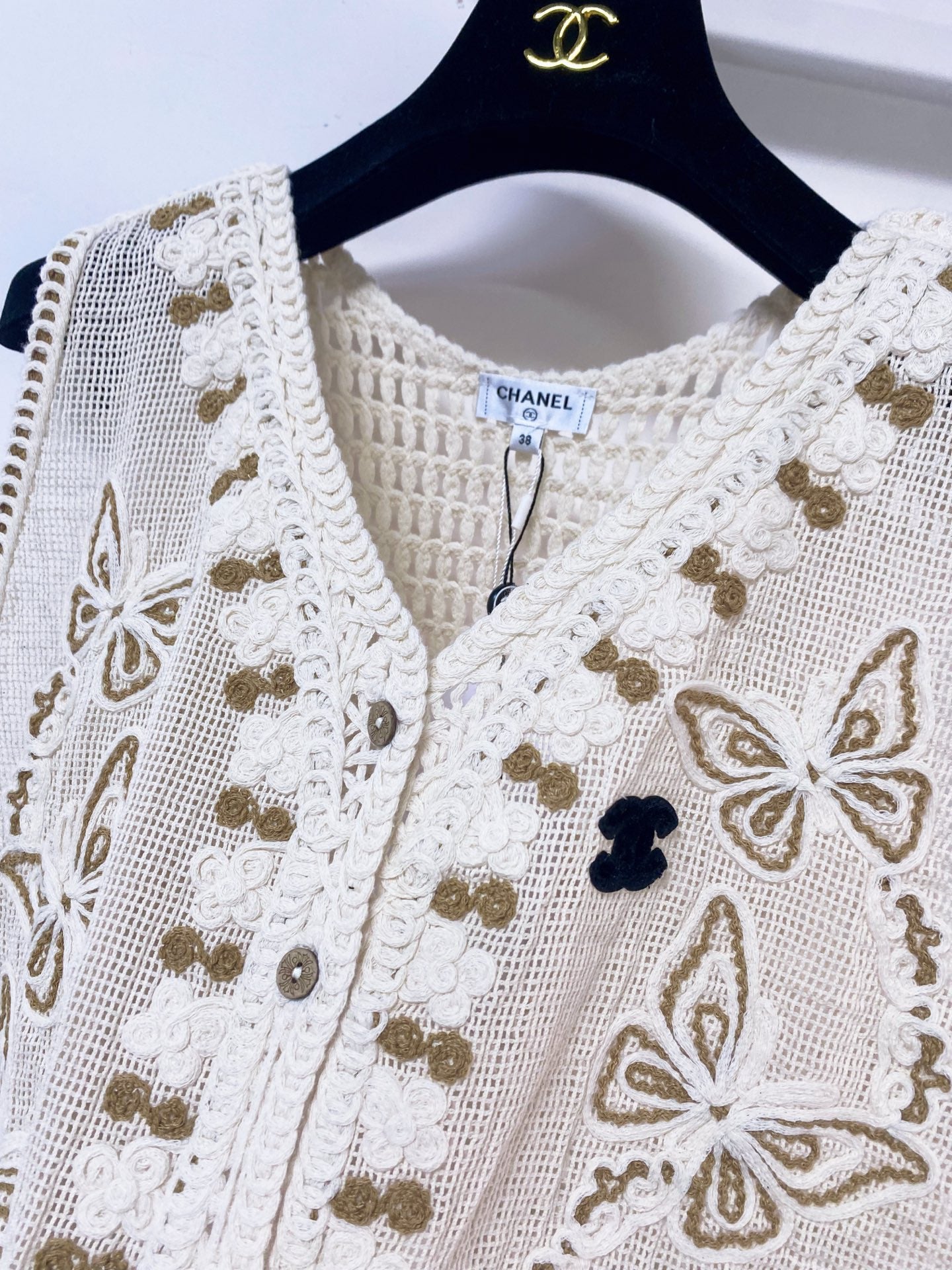 CHANEL 26S SLEEVELESS SWEATER STYLE 1053