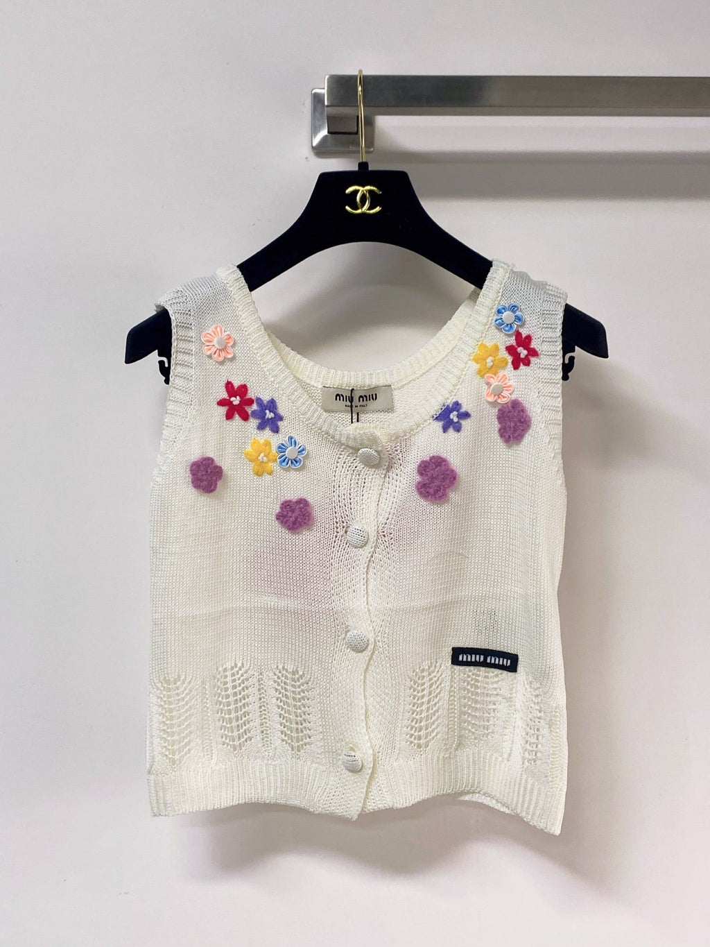 MIUMIU 26S SLEEVELESS SWEATER STYLE 1133