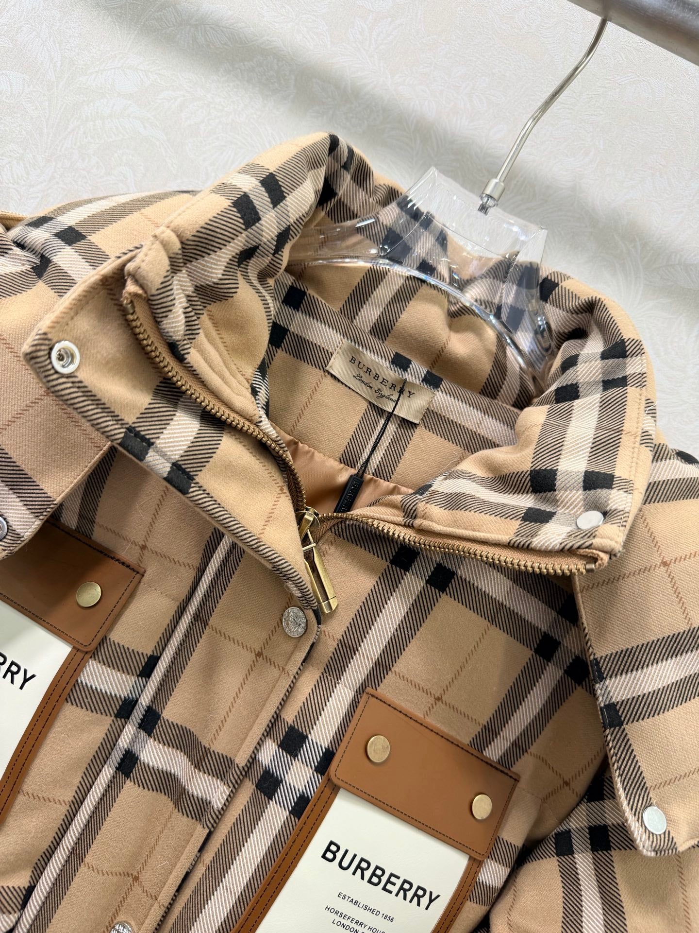 BURBERRY 25S DOWN JACKET 310