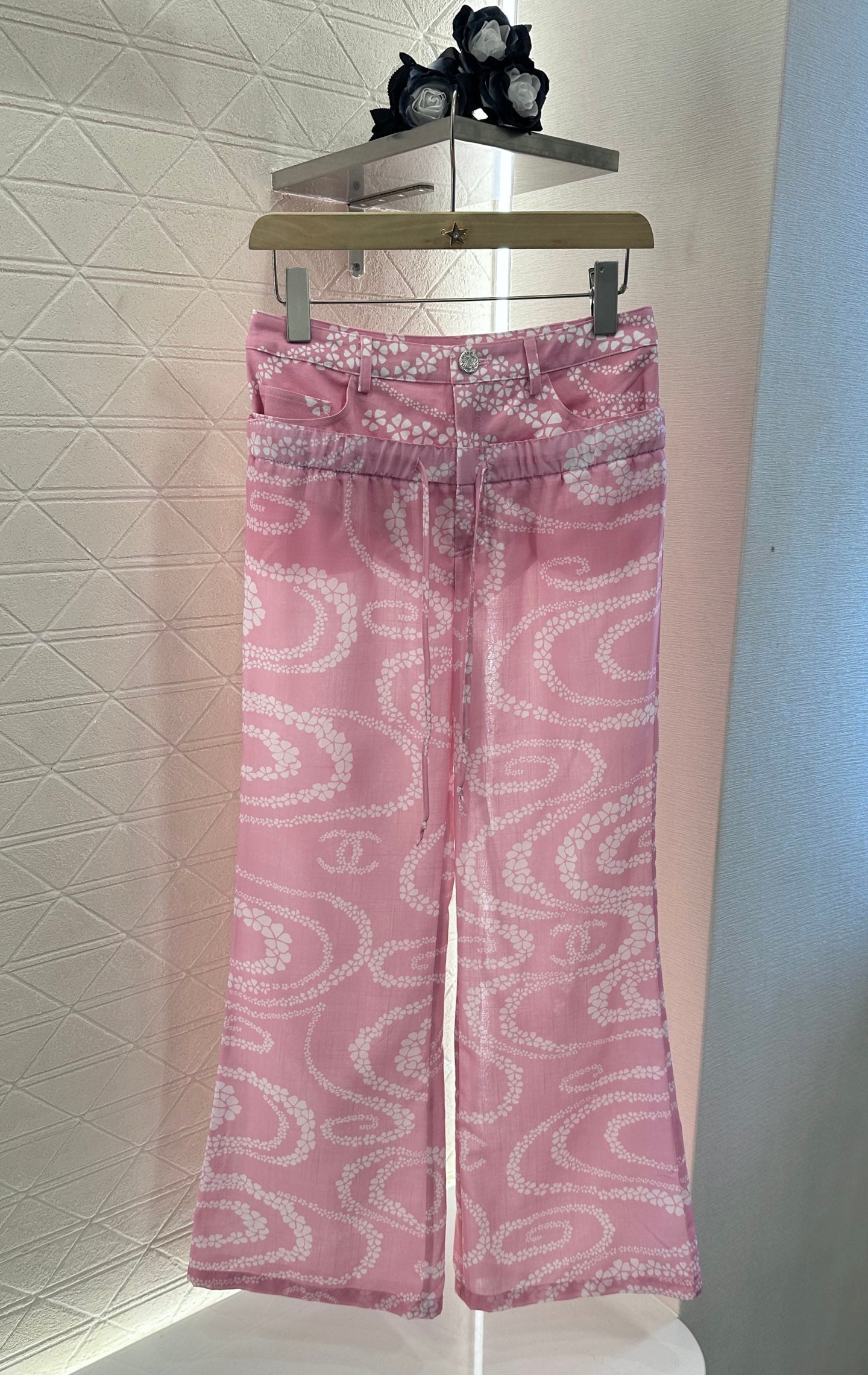 CHANEL PINK PRINTED DENIM PANTS