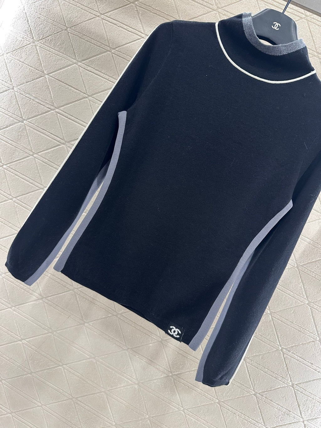 CHANEL 25S HIGH-NECK PULLOVER SWEATER 350