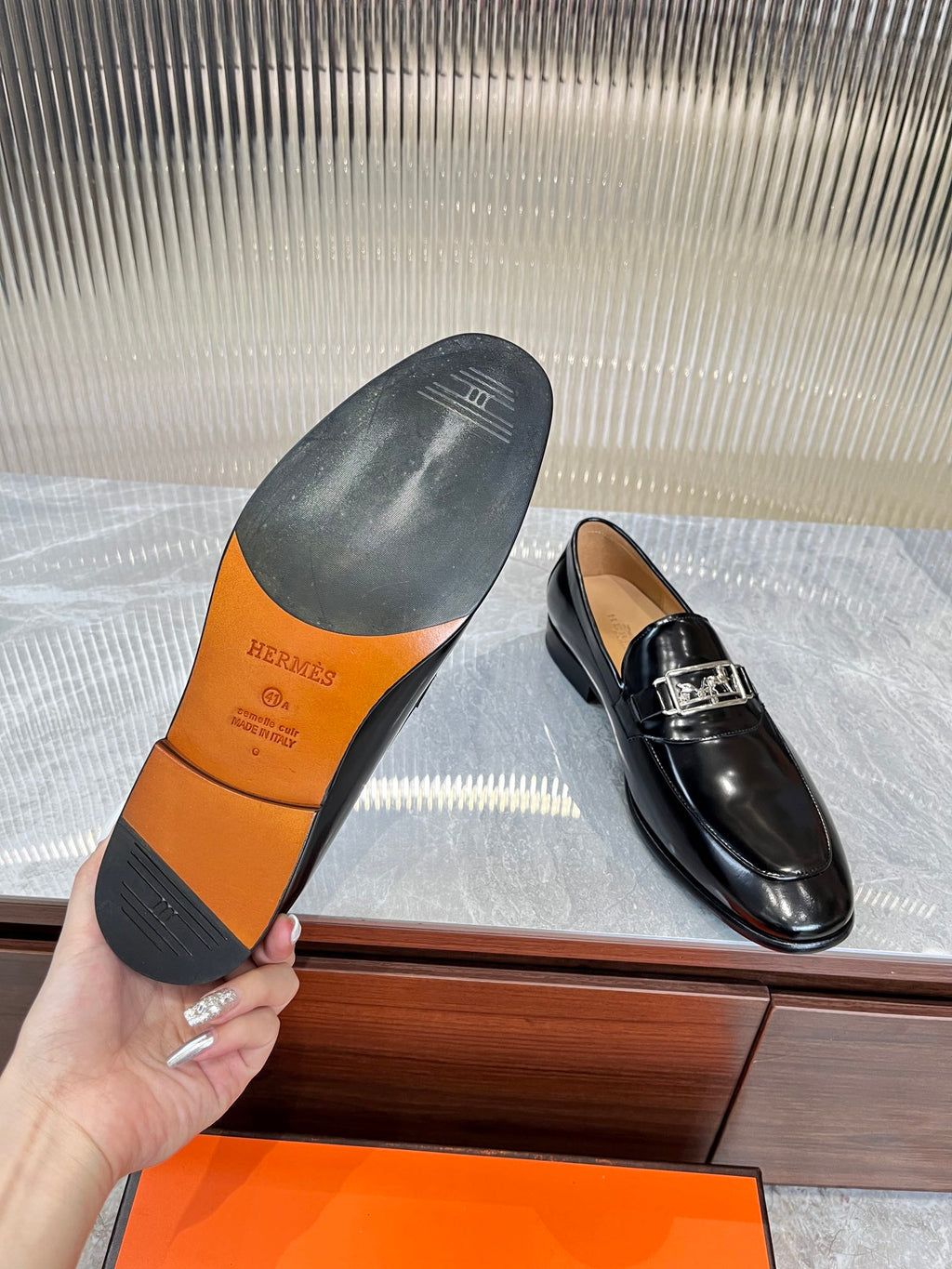 HM SILVER BUCKLE LOAFER BLACK CALFSKIN
