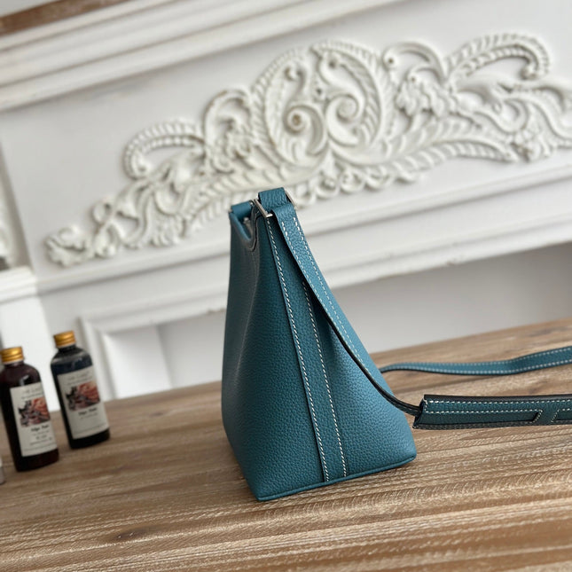 HM 25S BERLINGOT 24 CM IN TEAL BLUE LAMBSKIN