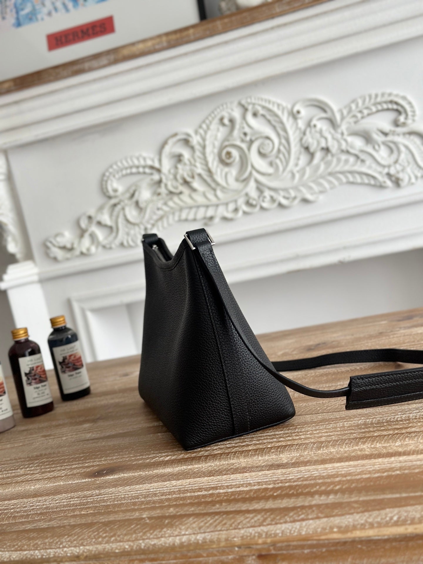 HM 25S BERLINGOT 24 CM IN BLACK LAMBSKIN