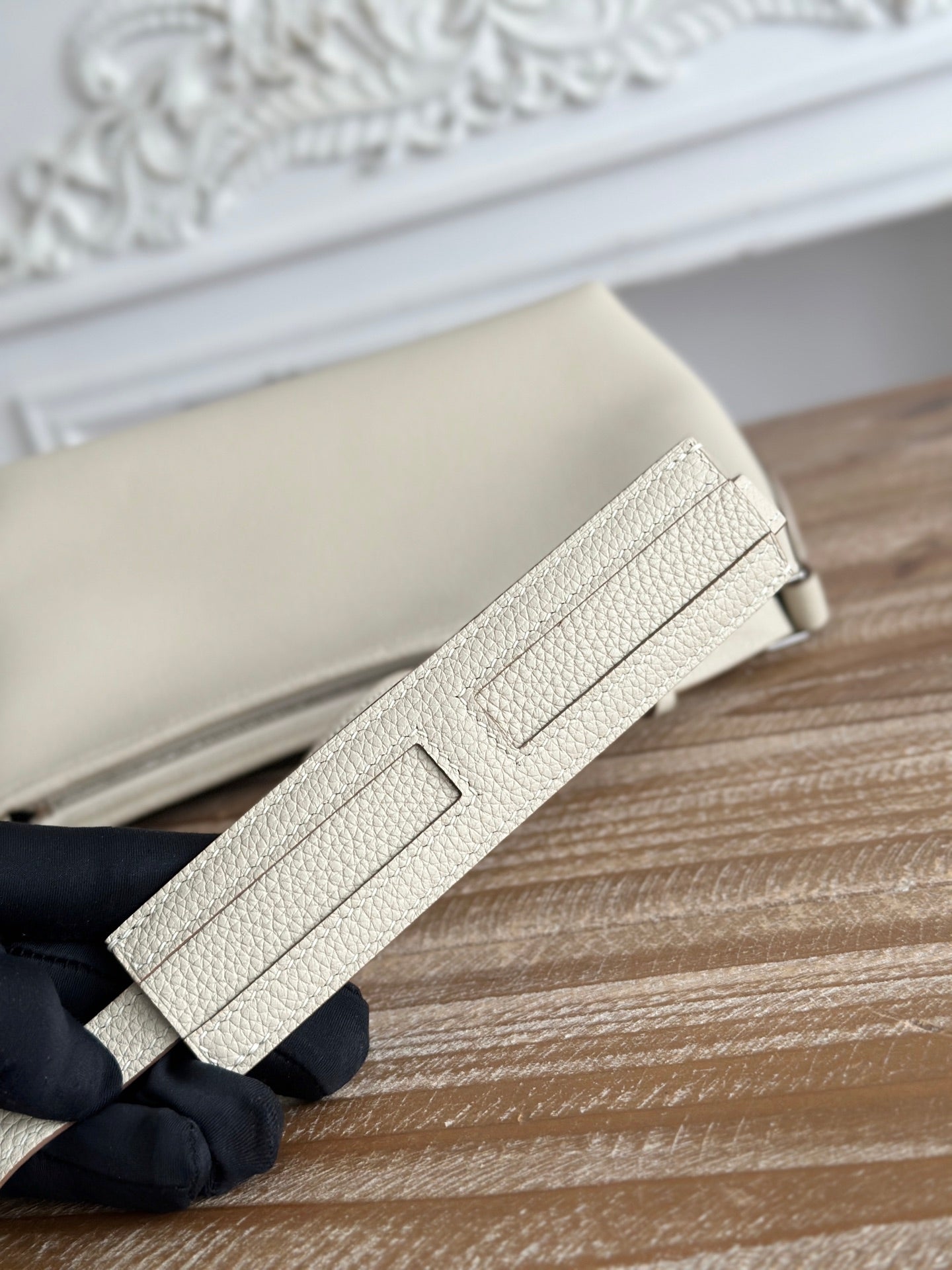 HM 25S BERLINGOT 24 CM IN CREAM WHITE LAMBSKIN