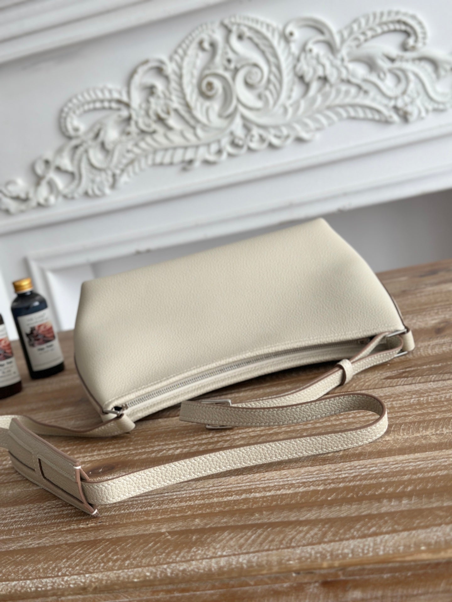 HM 25S BERLINGOT 24 CM IN CREAM WHITE LAMBSKIN